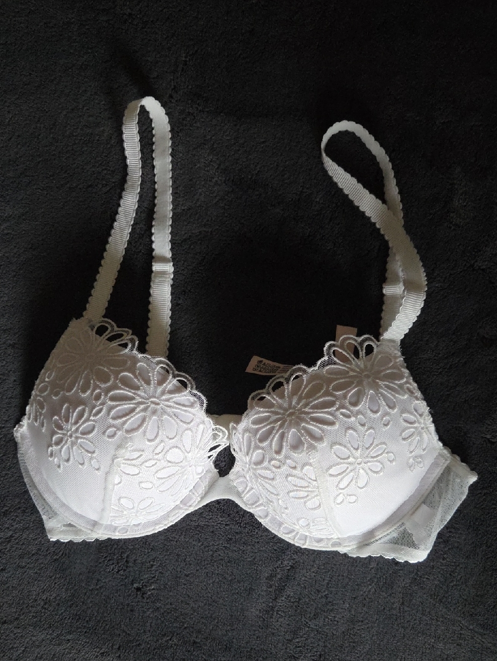 Victoria's Secret White Floral Lace Underwire Pushup Bra with Scalloped Trim